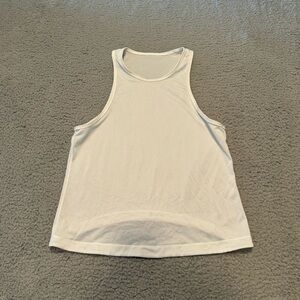 Lululemon Race Tank crop size 8 Color White